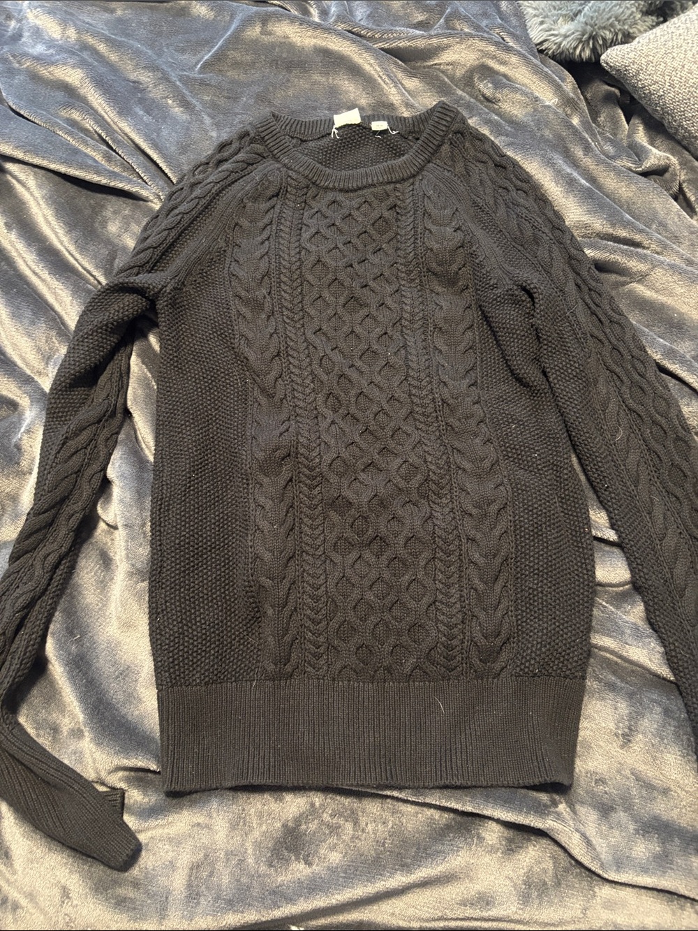 GAP Black Cable-Knit Crewneck Sweater